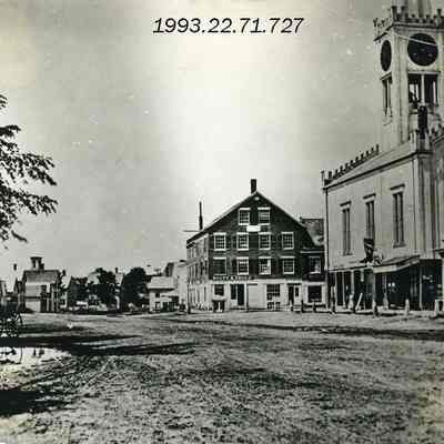 A photo of Maine Street looking north.