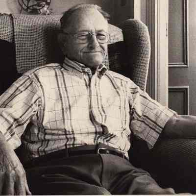 A photo view of John Skolfield. 8/20/1980.
