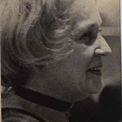 A photo view of Doris Isaacson.