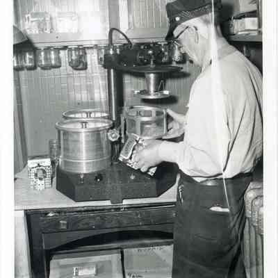 Office Thomas Hayes