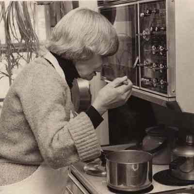A photo view of Caroline Carney. 3/1/1982.