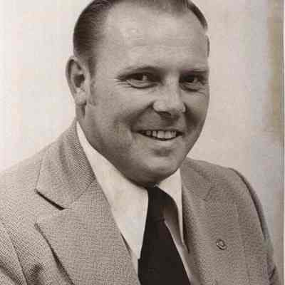 A photo view of Gordon Hersom.