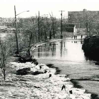 A photo of Mill Street.
