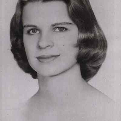 A photo view of Ruth Harvie Ring.