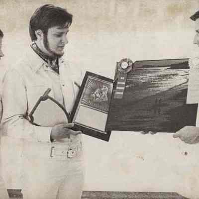 A photo view of Tom Jones.
