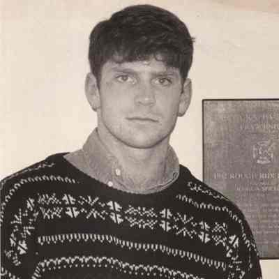 A photo view of Joshua Sprague.