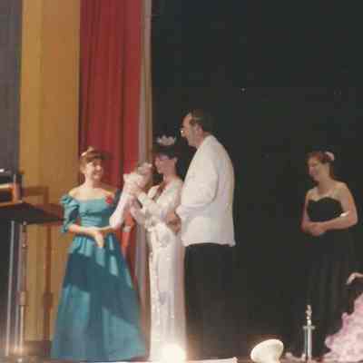 Wendy Mercier giving Sharon a token