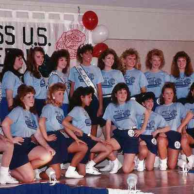 Lisa Kelly after she had won the 1989 Miss Maine U.S. Teen.