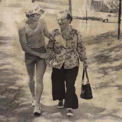 A photo view of David & Florence Toothacker. 6/25/1984.