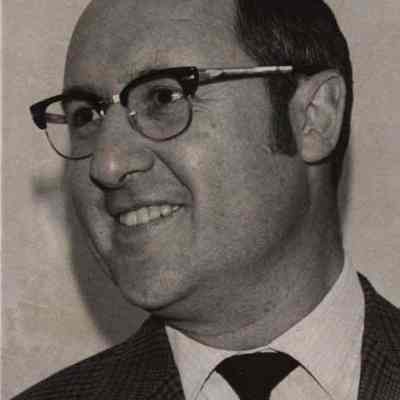 A photo view of Richard Redlon.