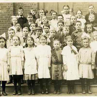 Students Outside of the Union Street School