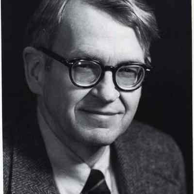 A photo view of Campbell B. Niven.