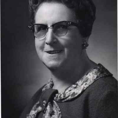 A photo view of Evelyn A. Hosmer.
