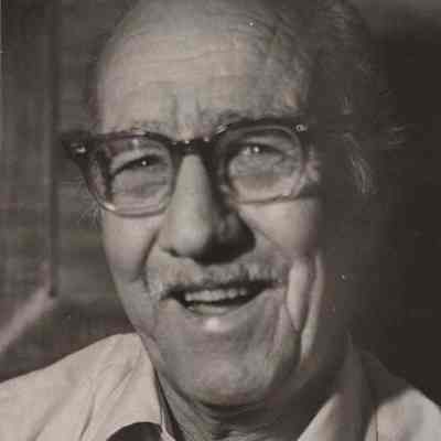 A photo view of Robert E. Brewer. 10/14/1994.