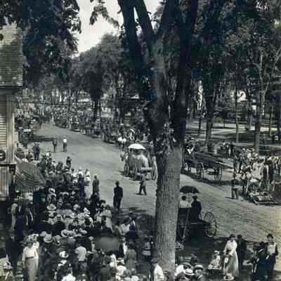 Parade on Maine Street
