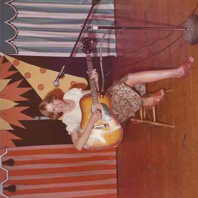 Sarah Stark will sing and play the guitar. Sarah Stark will sing and play the guitar.