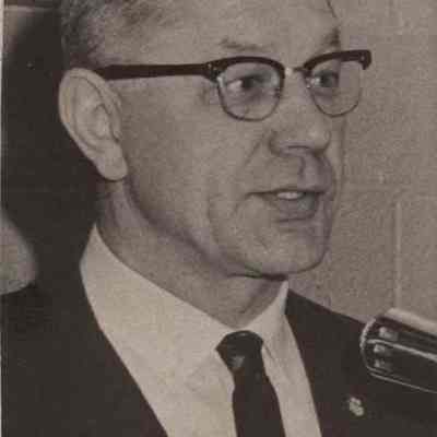 A photo view of Frank Sabasteanski.