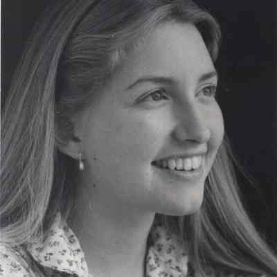 A photo view of Elizabeth Poulin. 12/9/1990.