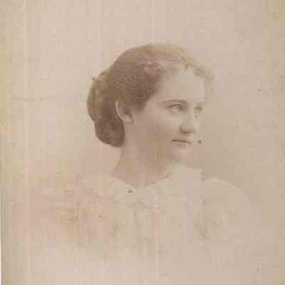 Josie Bowker