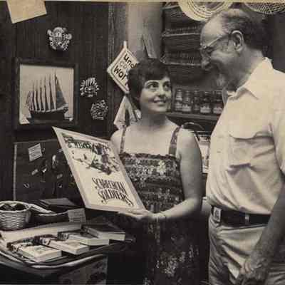 A photo view of Shepherd & Susan Welsh. 8/10/1981.