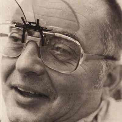 A photo view of Donald Hinckley.
