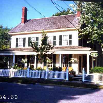 Photo of 165 Park Row.