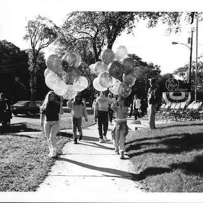 Balloon Sales People at Brunswick's 250th Anniversary Parade