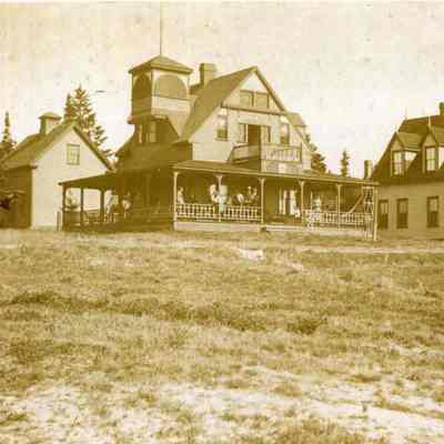 36 East Marginal Road, Mere Point