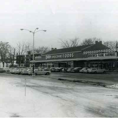 A photo of Cottle's Discount Foods store.