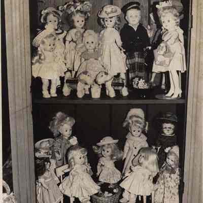 A photo view of Bette Gilchrist's doll collection. 1/26/1981.
