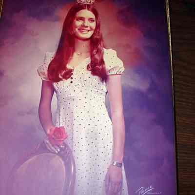 Unknown Teen Queen Winner