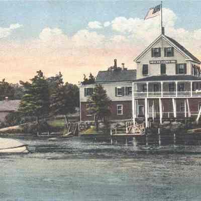 A postcard view of New Meadows Inn.