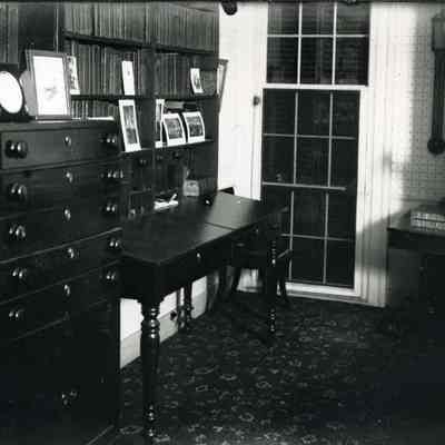 Cleaveland House Library