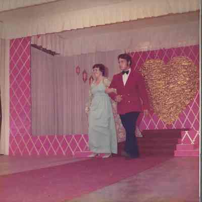 Contestant # 7 Cynthia Mabb escorted by Paul Bergeron
