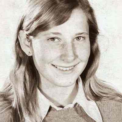 A B/W photograph of Nancy Barton