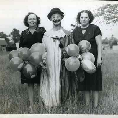 Clown and Two Ladies