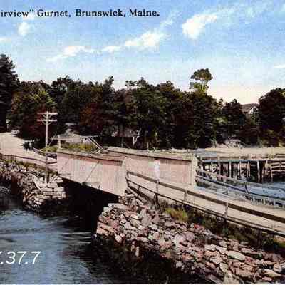 A picture postcard of "Fairview" at Gurnet.