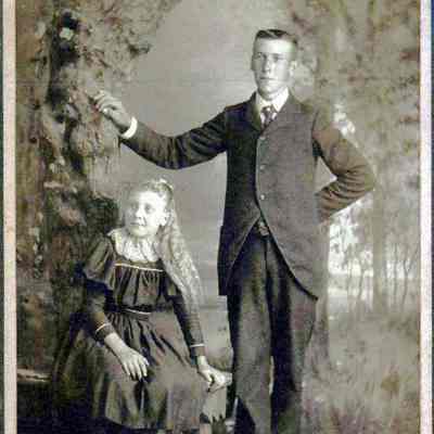 A photo of Eva & Willie Tibbetts.