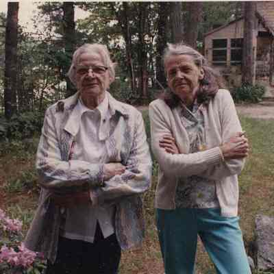 A photo view of two women. 6/1992.