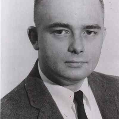 A photo view of Professor James L. Hodge.