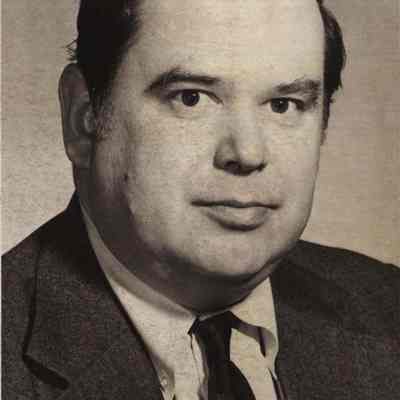 A photo view of Dr. Roger Howell Jr.
