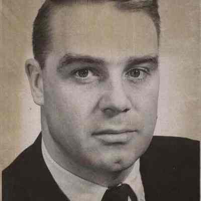 A photo view of Robert C. Mellow.