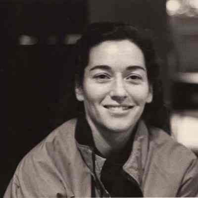 A photo view of a woman. 11/3/1992