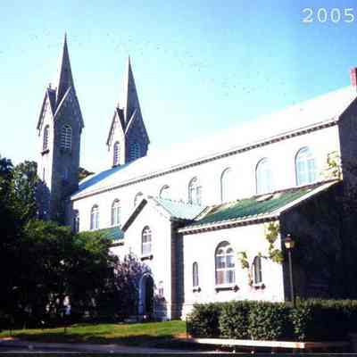 Side view of King's Chapel