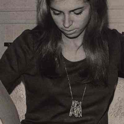 A photo view of unknown girl. 9/18/1970.