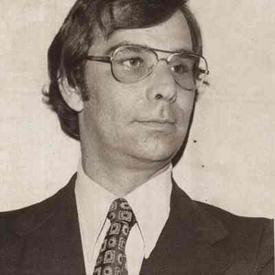 A photo view of Daniel H. Snow.