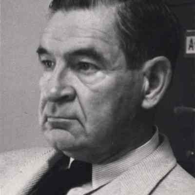 A photo view of Donald W. Parks,