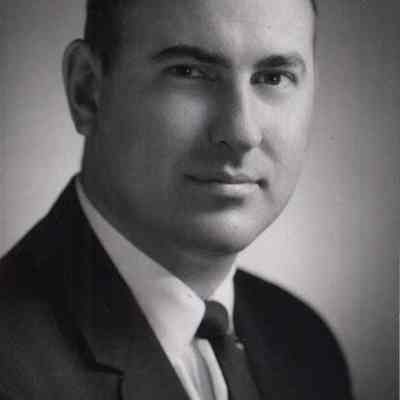 A photo view of Richard Baribeau.