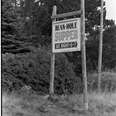 A photo view of Harpswell Bean hole supper.