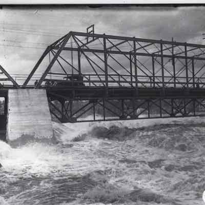 1923 flood ("freshet") at Iron Bridge